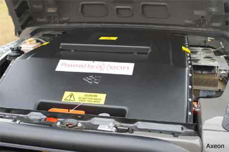 110509-LRAxeon-underbonnet-461