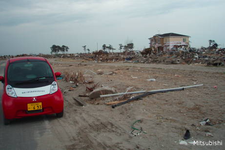 110511-Sendai_i-MiEV_02-461