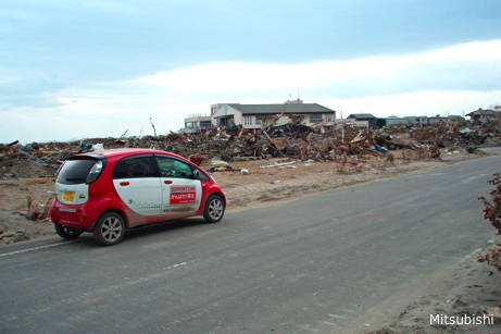 110511-Sendai_i-MiEV_03-461