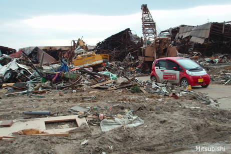 110511-Sendai_i-MiEV_04-461