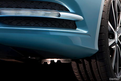 110711-2012Bclass-spoiler-461