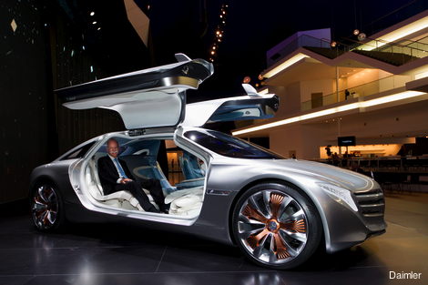 110913-MercedesF125-f34-470