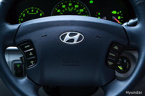 HyundaiSteeringWheel-461