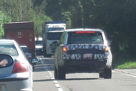 Prototype L405 Range Rover in testing